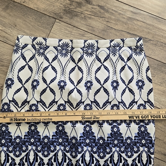 Lila Rose Womens Cotton/spandex Size 6 Floral Blue and White Skirt - Picture 8 of 15